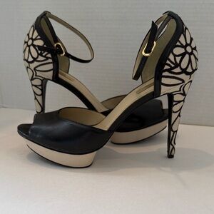 Sexy Classy Elegant Black and Cream Floral Women's Heels 4 1/2”